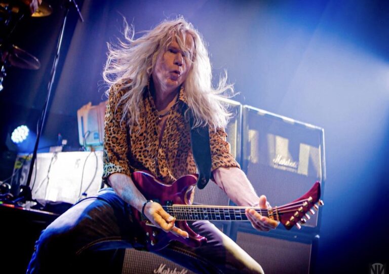 ADRIAN VANDENBERG FEIERT SEINE LEGENDÄREN WHITESNAKE-JAHRE MIT GROSSER SOMMER-TOUR
