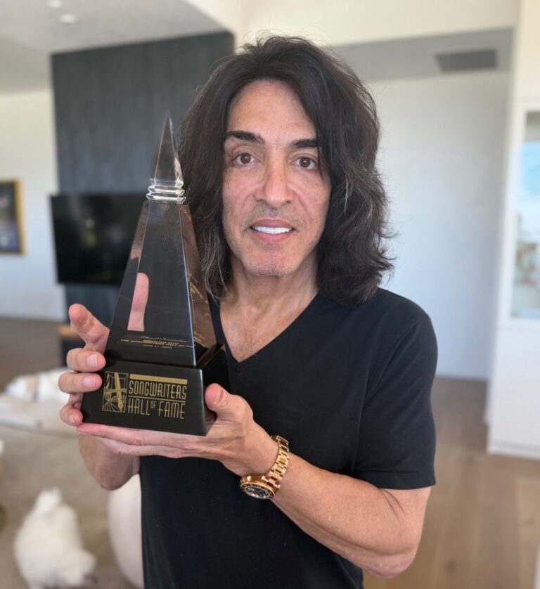 PAUL STANLEY IN DER SONGWRITERS HALL OF FAME