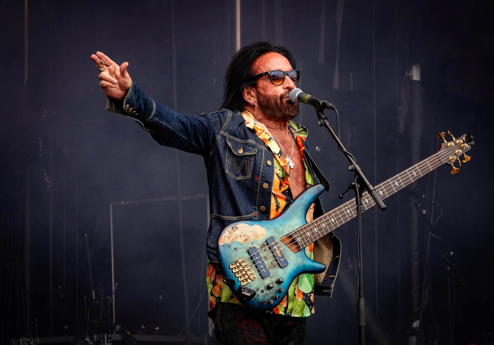 MARCO MENDOZA