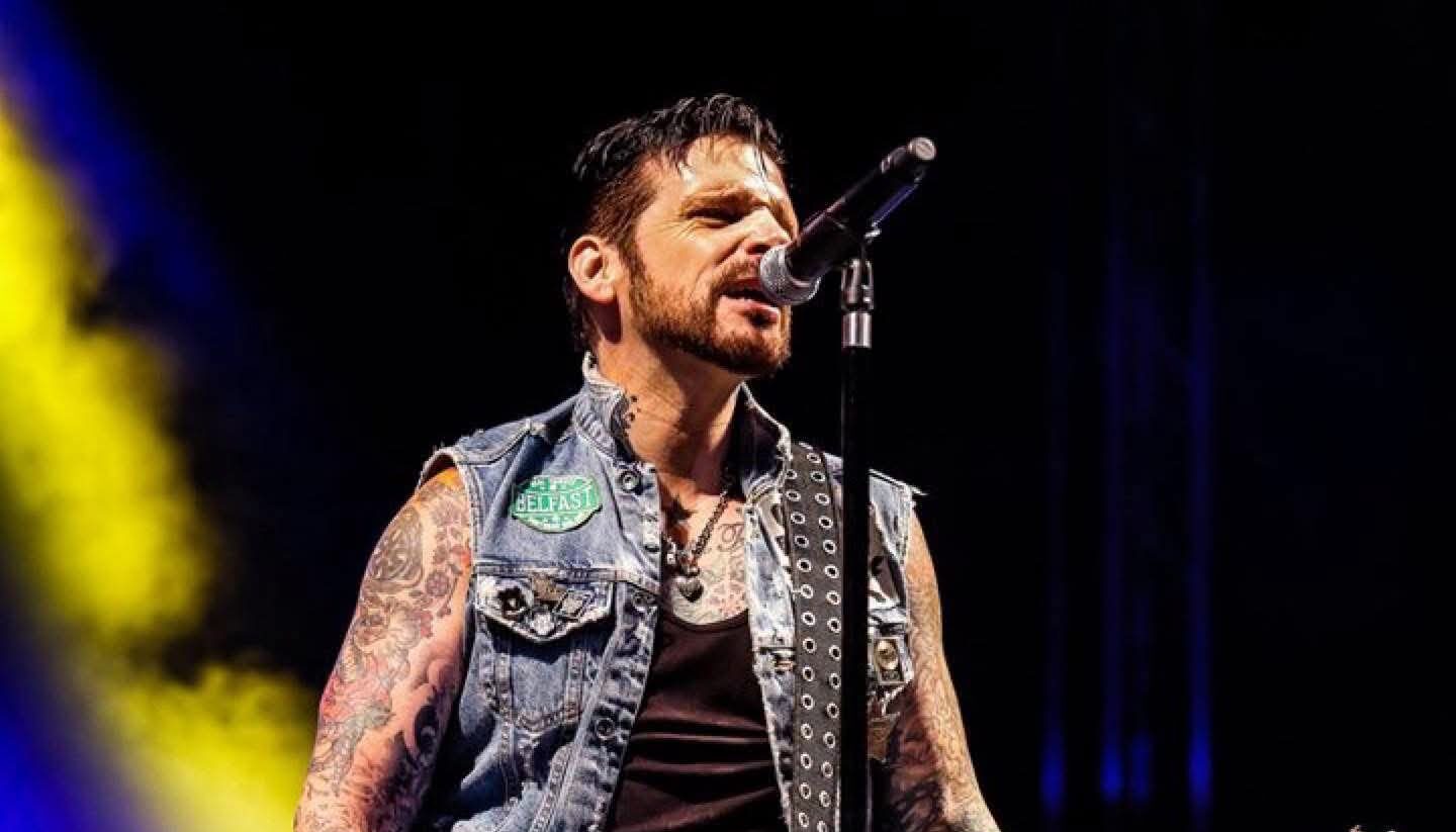 RICKY WARWICK