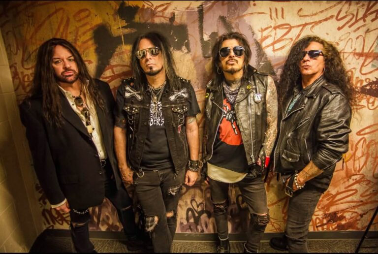 KICKIN VALENTINA